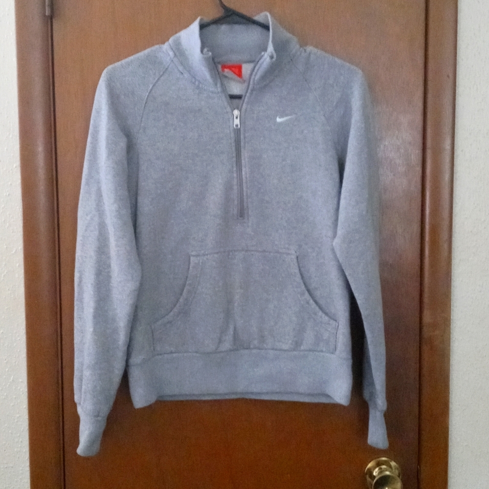 Big Boys Nike Pull Over